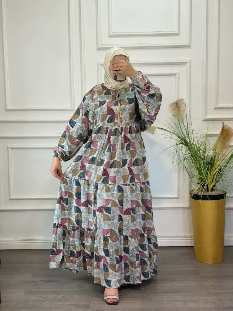 ”موجة” She Abaya